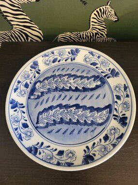 Centrum Blue & White Dinner Plate hand-painted flowers 10" CXMCXM4 pattern